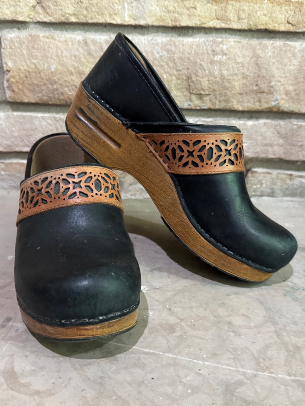 Women’s Black Dansko with Brown Accent Strap